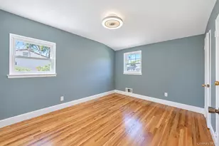 16 Berkeley Ave, Selden, NY 11784 - Photo 28