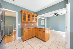 16 Berkeley Ave, Selden, NY 11784 - Photo 22