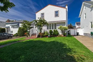 48 W Windsor Pkwy, Oceanside, NY 11572 - Photo 2