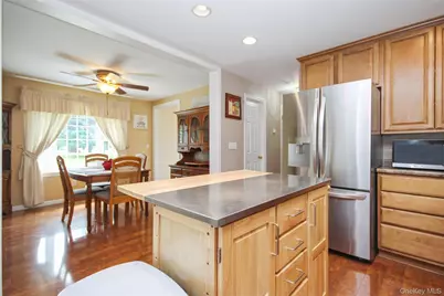 183 Fulton Street, Poughkeepsie, NY 12601 - Photo 18