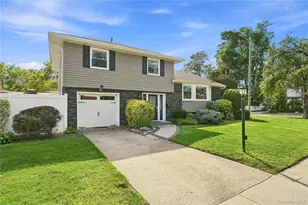 614 Pine Ln, East Meadow, NY 11554 - Photo 2