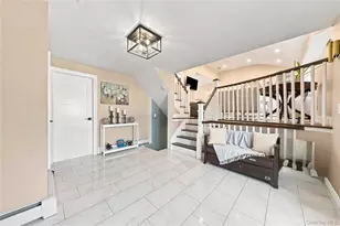 614 Pine Ln, East Meadow, NY 11554 - Photo 4