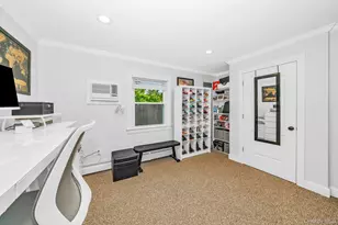 12 Squirrel Ln, Levittown, NY 11756 - Photo 26