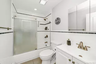 12 Squirrel Ln, Levittown, NY 11756 - Photo 22