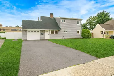 12 Squirrel Lane, Levittown, NY 11756 - Photo 4