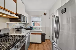 130-29 235th St, Rosedale, NY 11422 - Photo 10