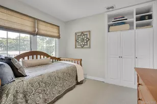 7 Stonehurst Ln, Dix Hills, NY 11746 - Photo 34