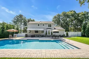7 Stonehurst Ln, Dix Hills, NY 11746 - Photo 42