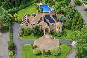 15 Peppermill Ln, Dix Hills, NY 11746 - Photo 2