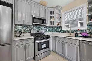143-30 185th St, Springfield Gardens, NY 11413 - Photo 12