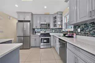 143-30 185th St, Springfield Gardens, NY 11413 - Photo 6
