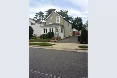 57 Robinwood Avenue, Hempstead, NY 11550 - Photo 2
