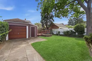 36 Cornell St, Williston Park, NY 11596 - Photo 20