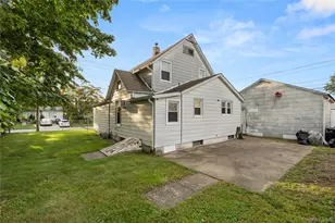 368 Catskill Ave, Lindenhurst, NY 11757 - Photo 18