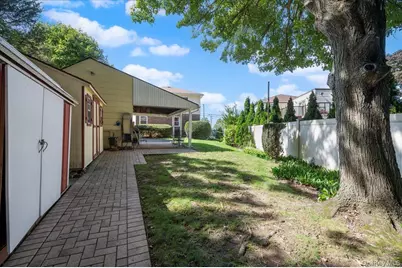 634 Broadway, Bethpage, NY 11714 - Photo 30