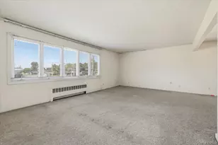 634 Broadway, Bethpage, NY 11714 - Photo 14