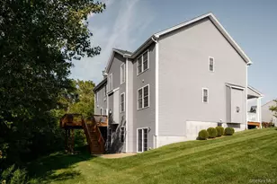 136 Stratford Dr, Poughkeepsie, NY 12603 - Photo 30