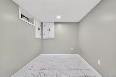 1375 Oak Lane, East Meadow, NY 11554 - Photo 28