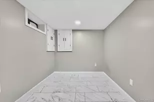 1375 Oak Ln, East Meadow, NY 11554 - Photo 28