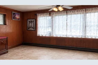 24 Wheeler Avenue, Valley Stream, NY 11580 - Photo 12