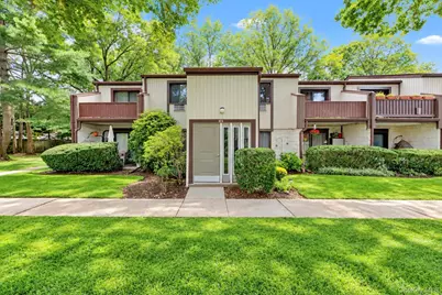 107 Richmond Boulevard #4B, Ronkonkoma, NY 11779 - Photo 2