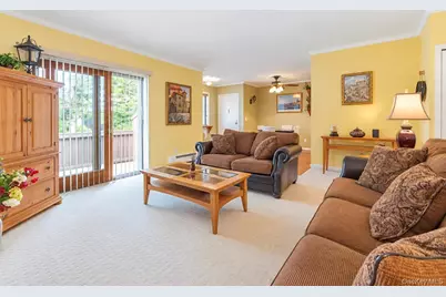 107 Richmond Boulevard #4B, Ronkonkoma, NY 11779 - Photo 16