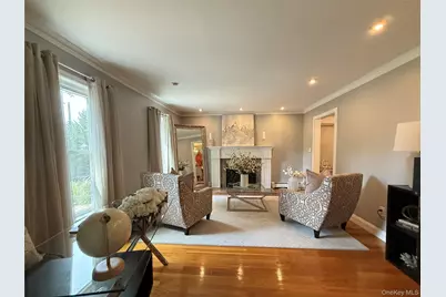 195 Cove Road, Syosset, NY 11771 - Photo 4
