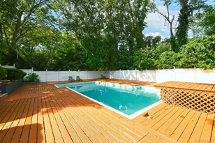 4 Village Hill Dr, Dix Hills, NY 11746 - Photo 46