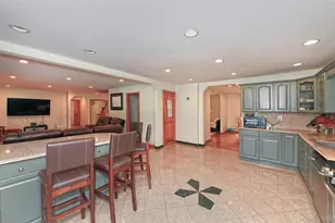 4 Village Hill Dr, Dix Hills, NY 11746 - Photo 18