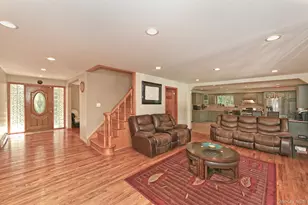 4 Village Hill Dr, Dix Hills, NY 11746 - Photo 22