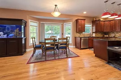 5 Keystone Court, Smithtown, NY 11787 - Photo 8