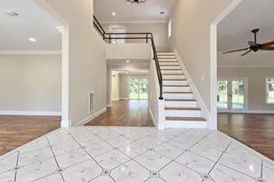 19 Victoria Ln, Manorville, NY 11949 - Photo 4