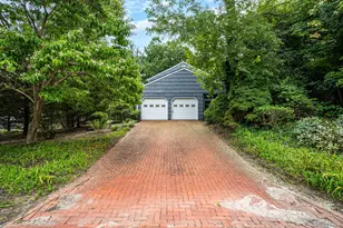 2 Jefferson Ct, East Setauket, NY 11733 - Photo 4