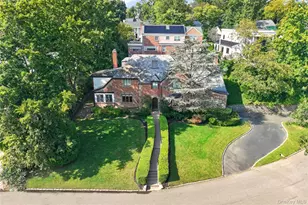 4 Parkwood Dr, Great Neck, NY 11023 - Photo 40