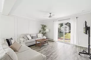 22 Shelter Ln, Levittown, NY 11756 - Photo 4