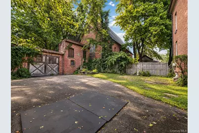 197 Grand Street, Newburgh, NY 12550 - Photo 32