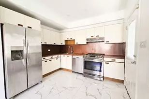 61-19 170th St, Fresh Meadows, NY 11365 - Photo 8