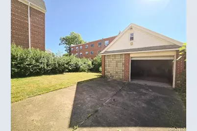 6119 170 Street, Fresh Meadows, NY 11365 - Photo 2