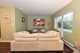 10 Glen Hollow Dr, Holtsville, NY 11742 - Photo 6