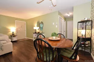 10 Glen Hollow Dr, Holtsville, NY 11742 - Photo 8