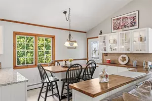 1035 Theresa Dr, Mattituck, NY 11952 - Photo 8