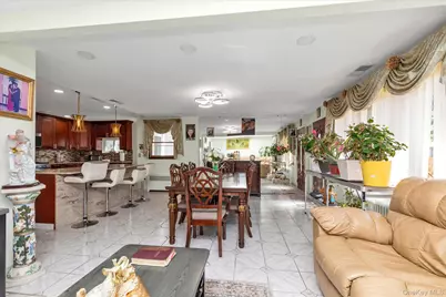 15 Hudson Avenue, Valley Stream, NY 11580 - Photo 4