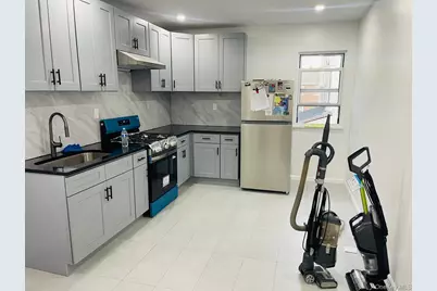 1618 Glover Street #2nd Floor, Bronx, NY 10462 - Photo 4