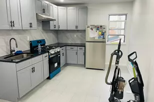 1618 Glover St, Bronx, NY 10462 - Photo 4