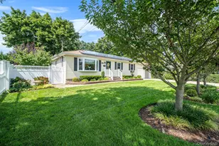 60 Westwood Ave, Deer Park, NY 11729 - Photo 2