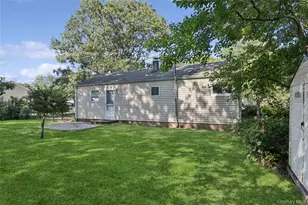 2719 Connecticut Ave, Medford, NY 11763 - Photo 22