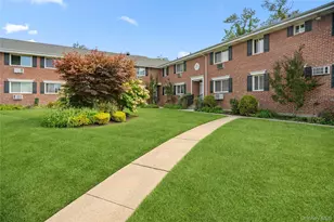 200 Merrick Rd, Amityville, NY 11701 - Photo 2