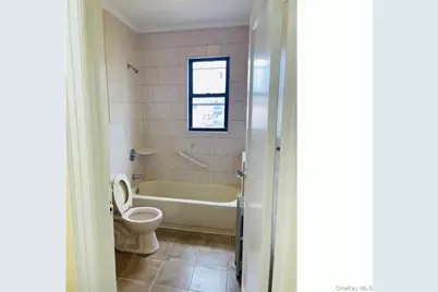 20507 118th Avenue, Jamaica, NY 11412 - Photo 8
