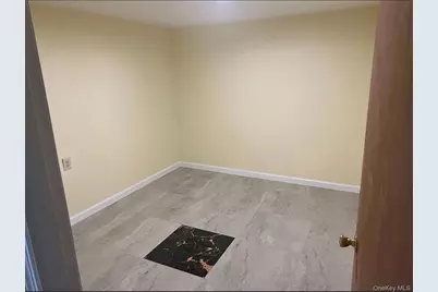 20507 118th Avenue, Jamaica, NY 11412 - Photo 14