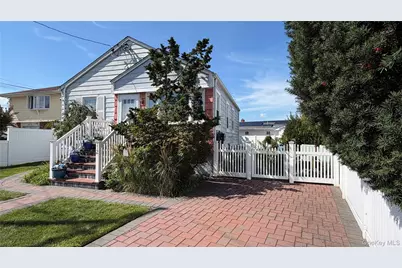 112 Morgan Street, Hicksville, NY 11801 - Photo 4